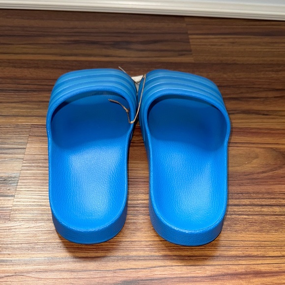 Sandals_&_Flip_Flops